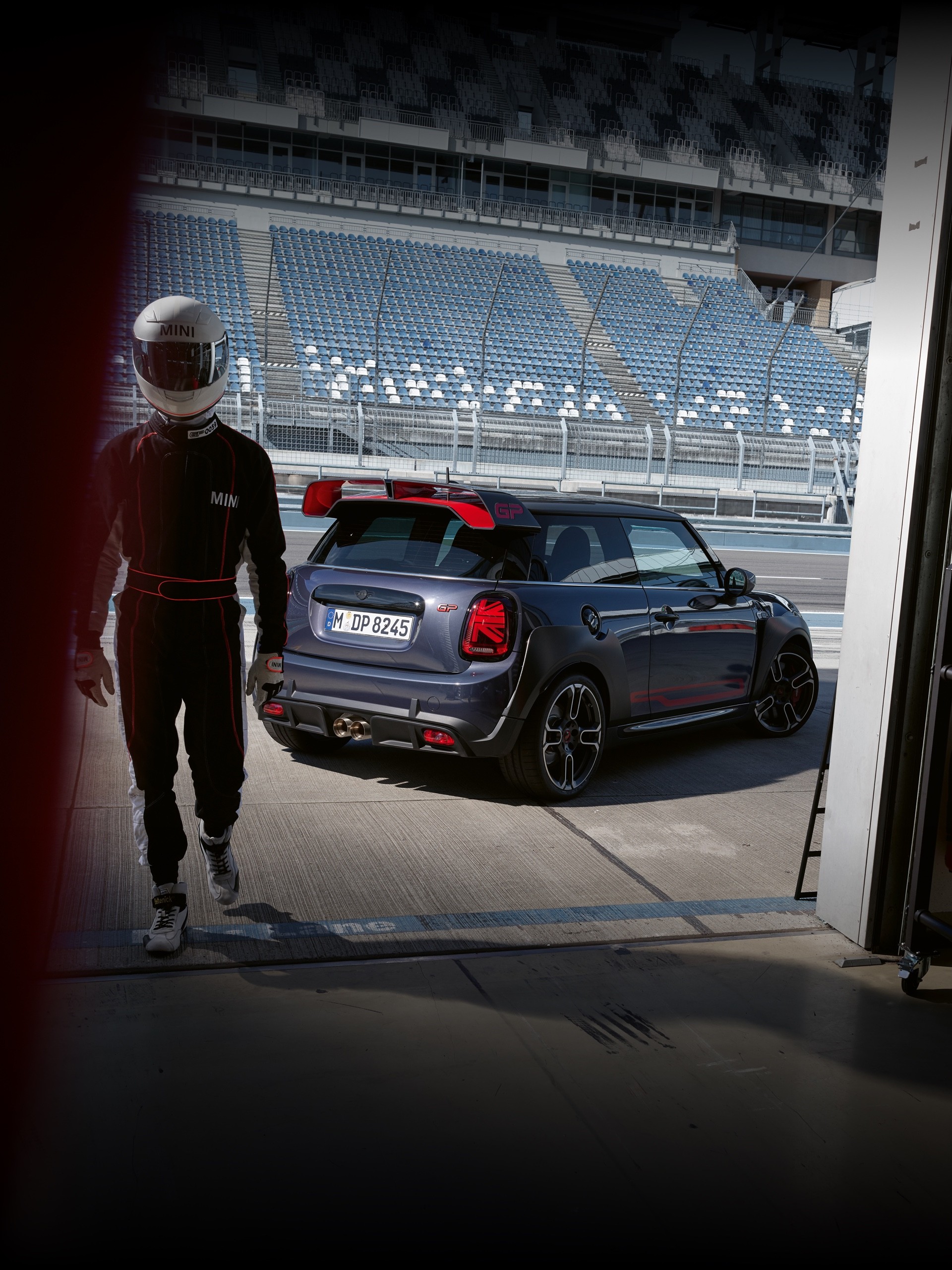 MINI John Cooper Works GP – πλαϊνή και πίσω όψη – πίστα